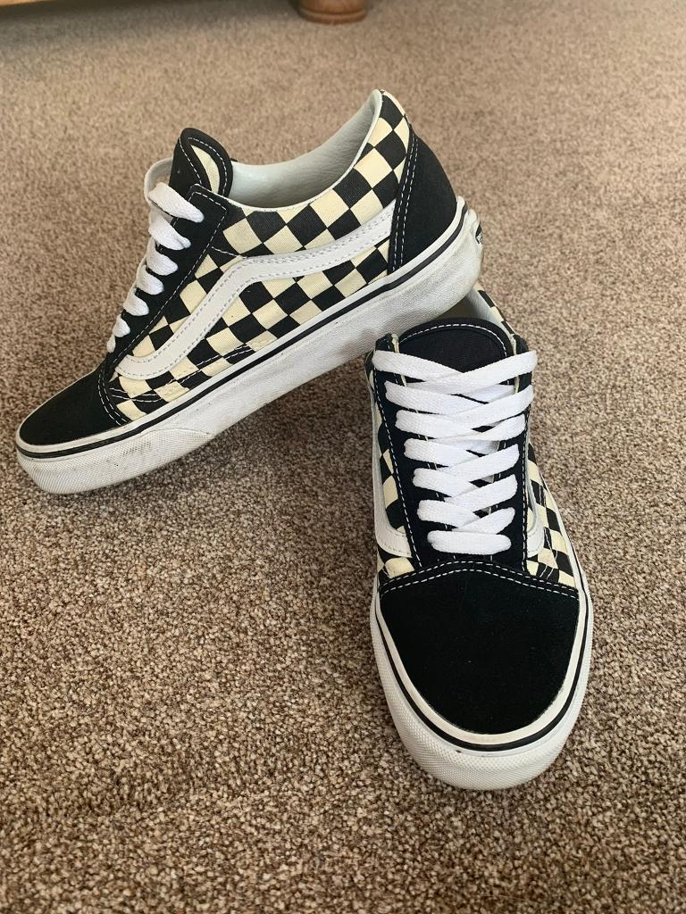 size 4 checkerboard vans